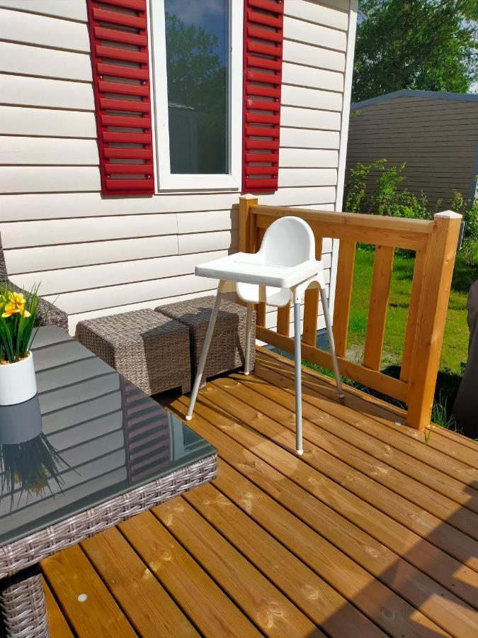 Bj Chalets - De Rug 3 - Vakantiepark Lauwersoog - Luxe Chalet Met Vaatwasser En Inloopkast! Vroege Incheck! Met Airco! Eksteriør bilde