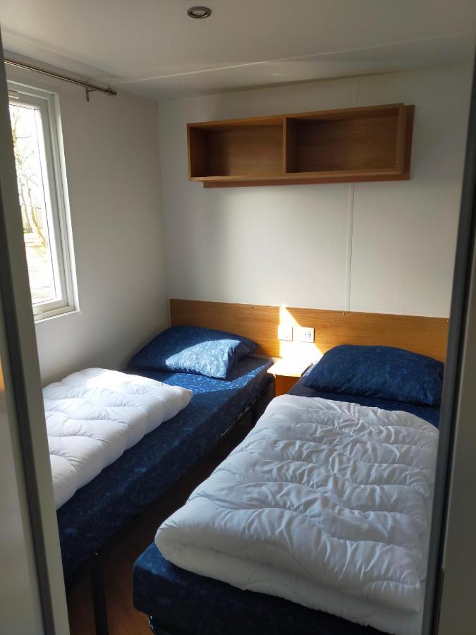Bj Chalets - De Rug 3 - Vakantiepark Lauwersoog - Luxe Chalet Met Vaatwasser En Inloopkast! Vroege Incheck! Met Airco! Eksteriør bilde